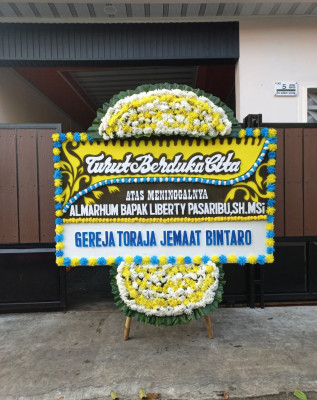 Papan Bunga Duka di Selabatu
