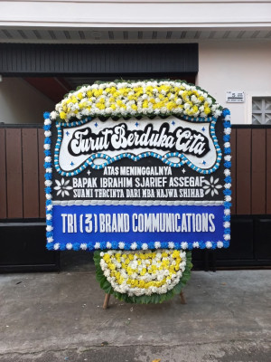 Papan Bunga Duka di Selabatu